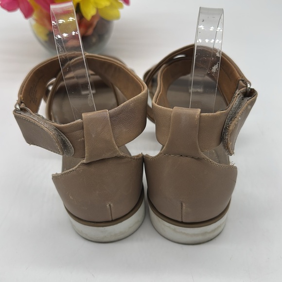 Sofft Tan Leather Gladiator Sandals Size 10 MCS7016 - Picture 3 of 7